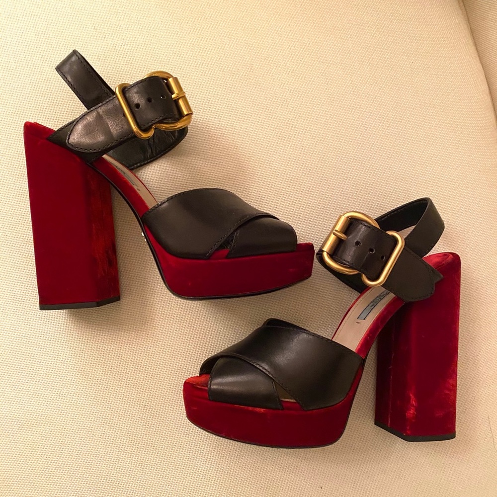 Prada Black and red Velvet and leather sandals 39 perfect for the holidays!